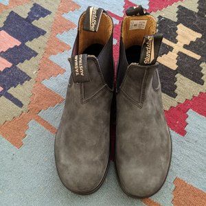 Rustic Black Blundstone 587